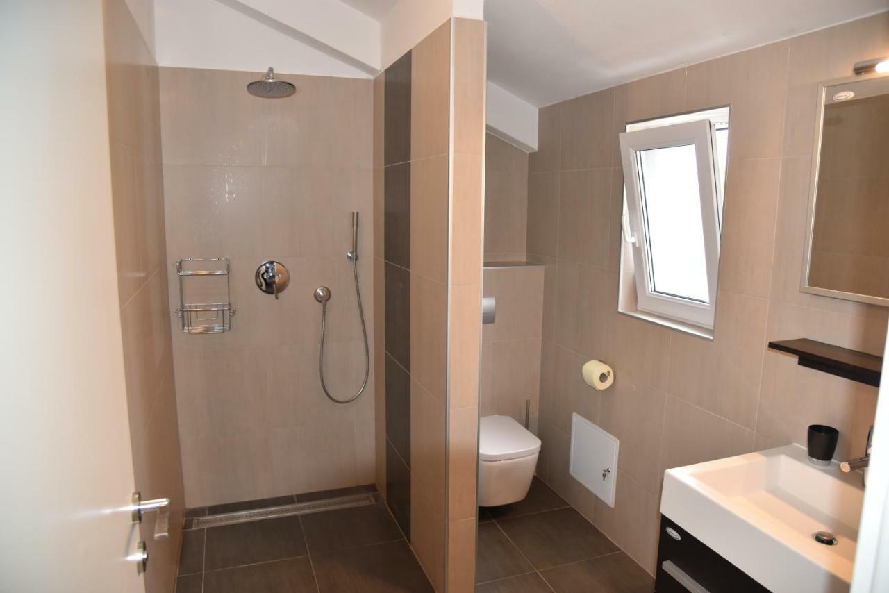 Villa Pina Appartment Chantos Тисно Екстериор снимка