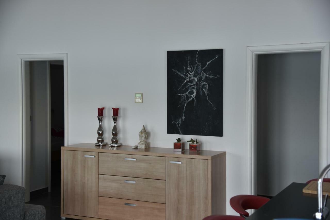 Villa Pina Appartment Chantos Тисно Екстериор снимка